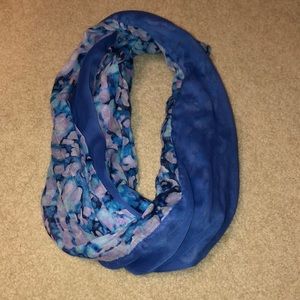 Light-Fabric Infinity Scarf
